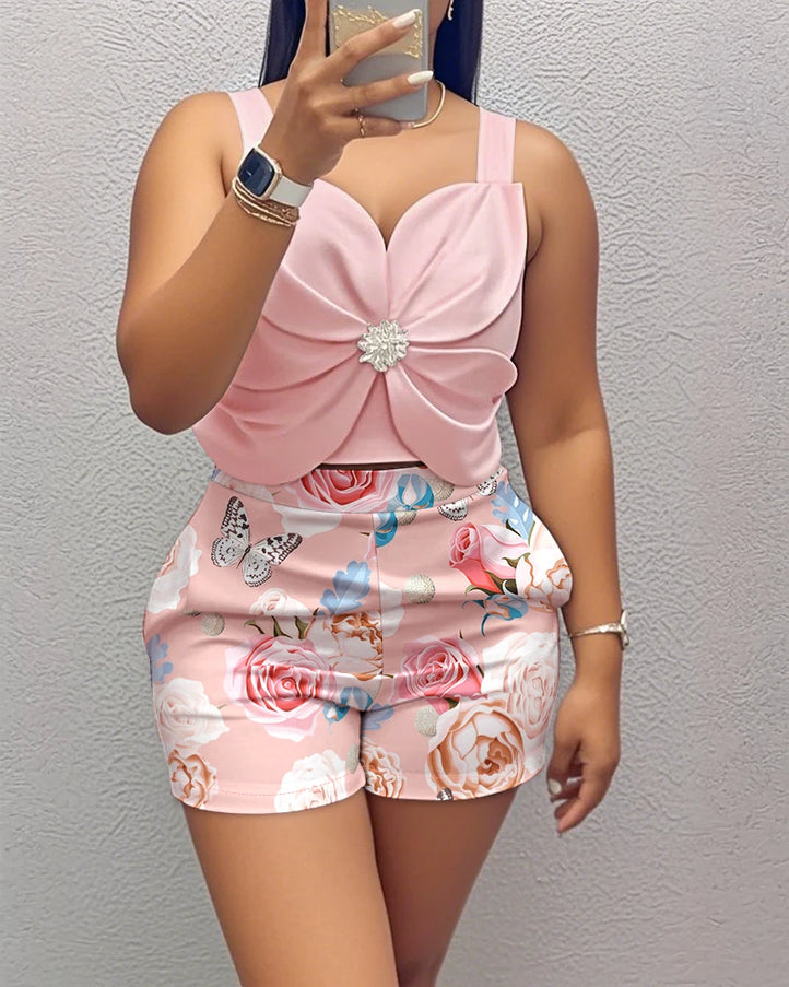 3D Flower Rhinestone Crop Top & Floral Shorts Set – Trendy Summer Outfit