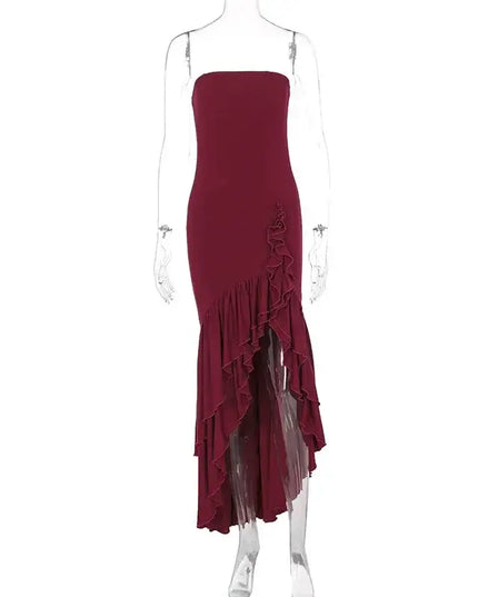 Sexy strapless summer dress in burgundy with ruffled hem and high slit, perfect for spring and summer occasions.