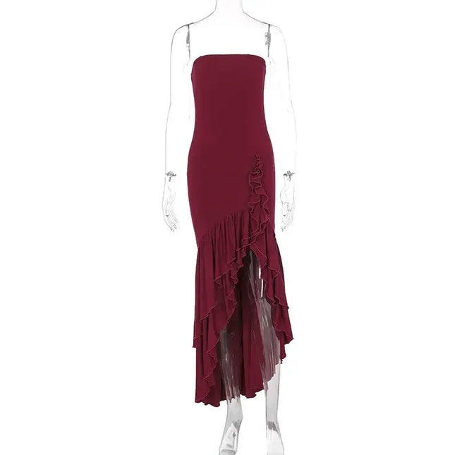Sexy strapless summer dress in burgundy with ruffled hem and high slit, perfect for spring and summer occasions.