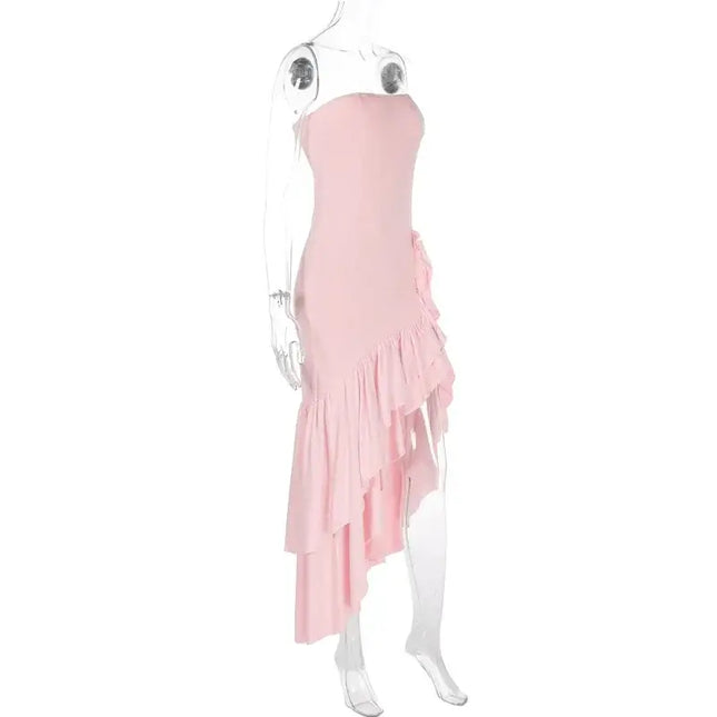 Sexy strapless summer dress in light pink with an irregular ruffled design, perfect for spring and summer fashion.